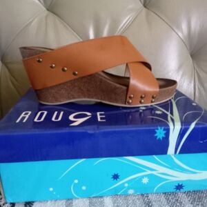 Rouge Helium Women's Tan Wedge Sandals
